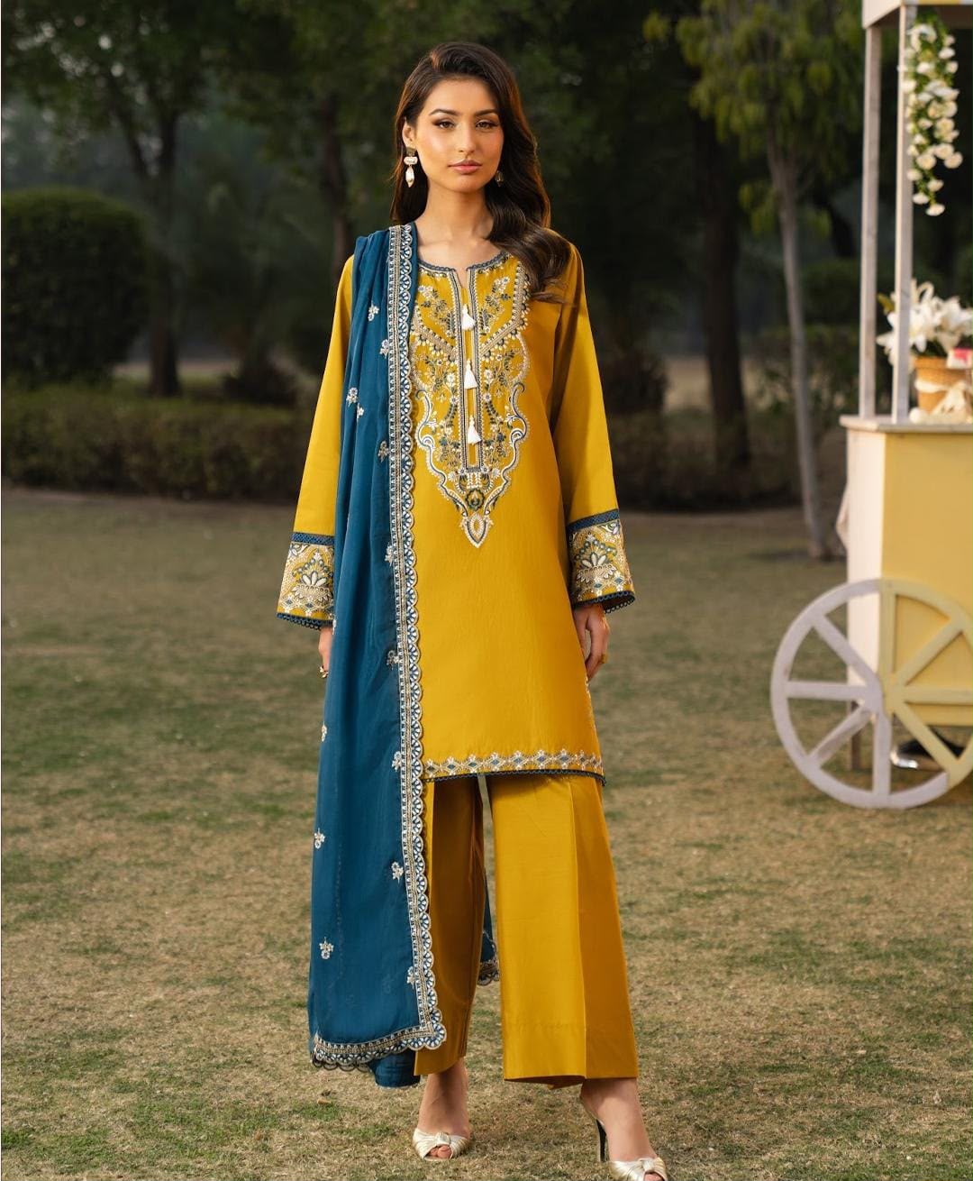 Pashmire Winter Collection 2026 – 3-Piece Unstitched Suit