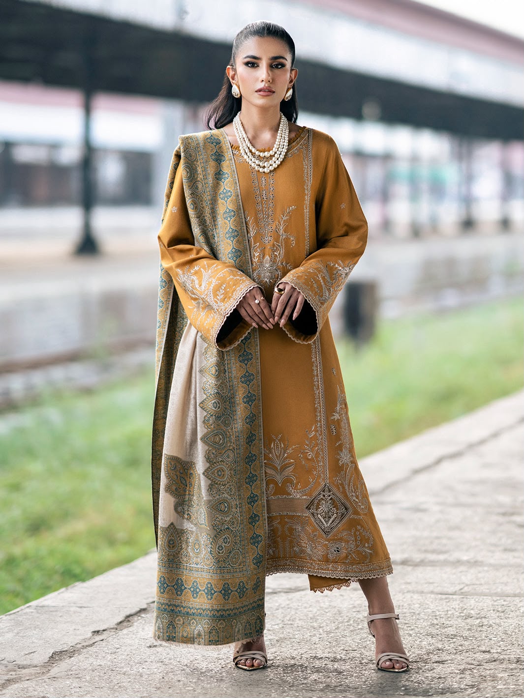 IZEL Winter Collection 2026 – 3-Piece Unstitched Suit